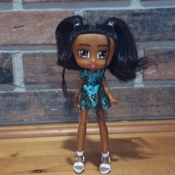 4 Boxy Girls Dolls Coco, Rowmi, Brooklyn an Hazel - Picture 13 of 16